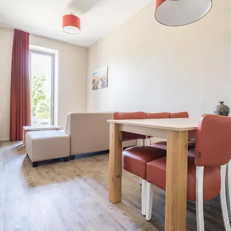 Deluxe Holiday For 2 Adults And 3 Children *